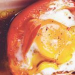 Zapečena jaja u paradajzu
